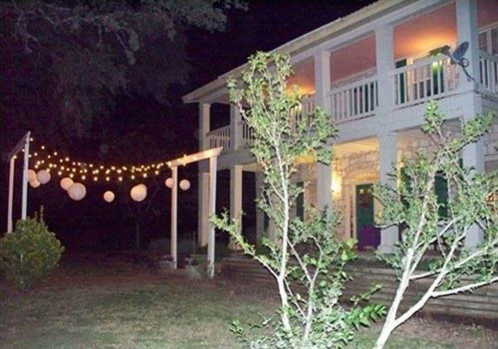 Chantilly Lace Country Inn Johnson City Buitenkant foto